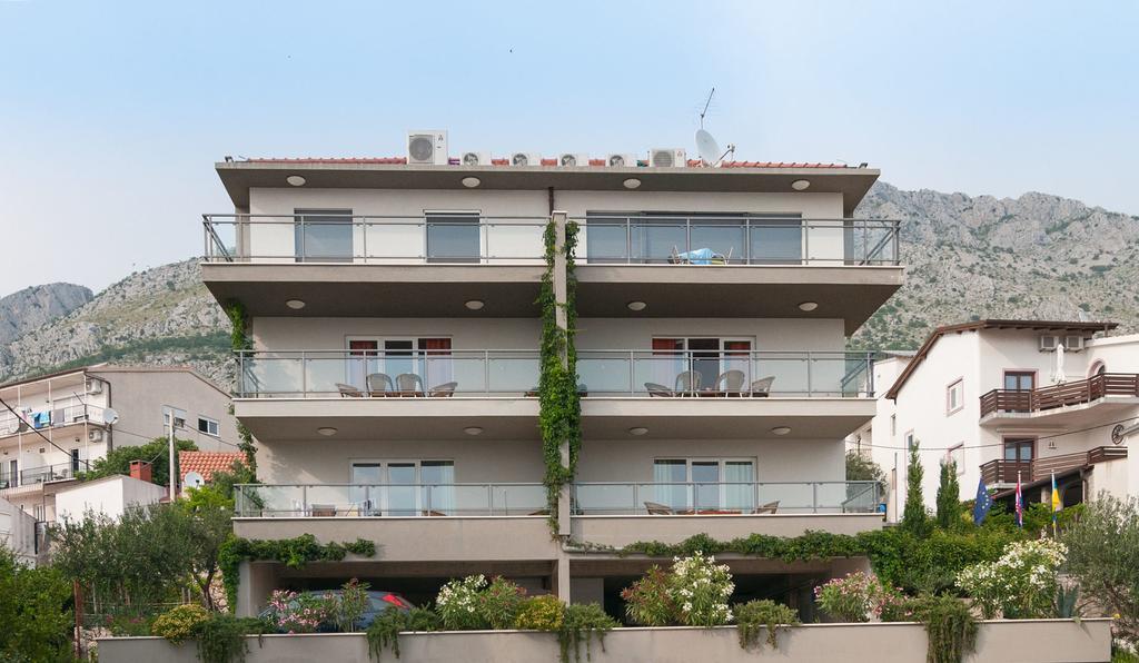 Apartment Bozan Omiš Zewnętrze zdjęcie