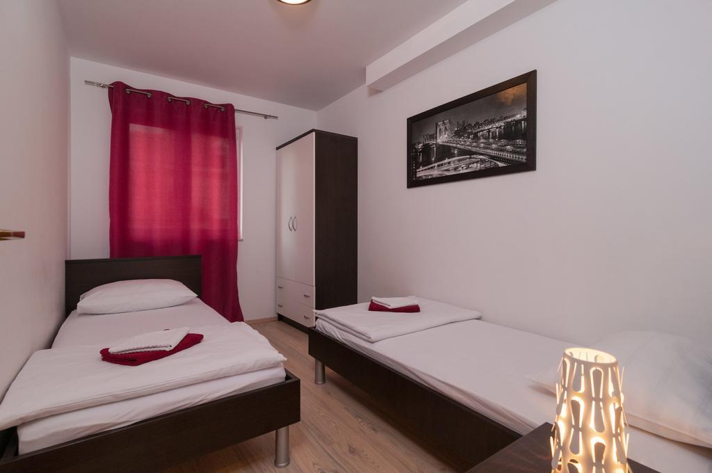 Apartment Bozan Omiš Zewnętrze zdjęcie