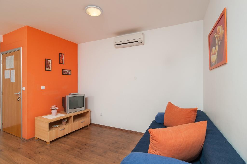 Apartment Bozan Omiš Zewnętrze zdjęcie